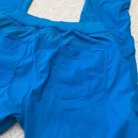 NWT Lululemon Athletica Turquoise Capris Slim-Fit Tailored Size 4 women’s - Picture 6 of 16